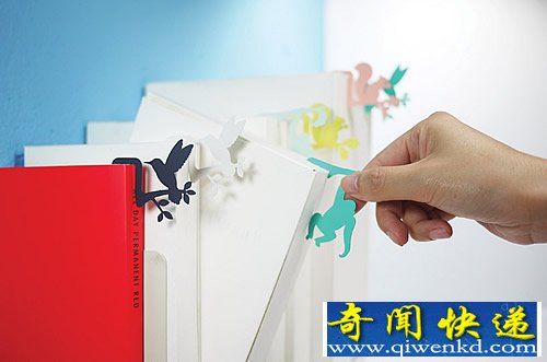 jungle bookmark“动物书签” 书籍上的“动物园”
