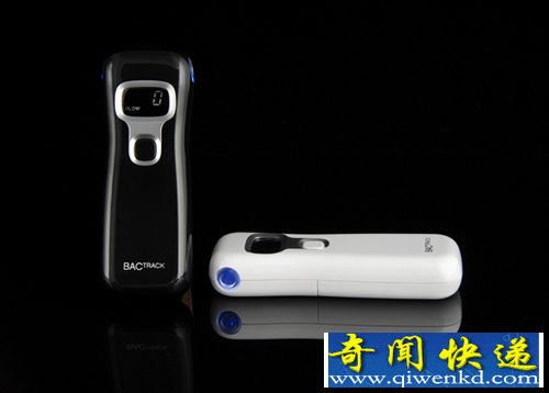 BACtrack 小巧的酒精检测仪 采用内部双流管来稳定气流