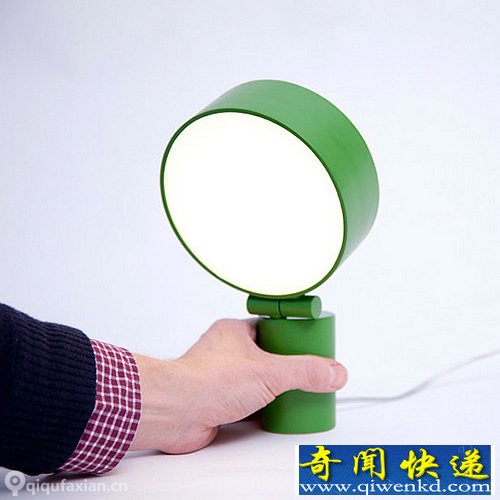 “Lightworks Disc”一小台灯设计是为了增强气氛