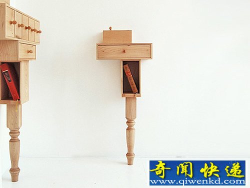 Console“金鸡独立”柜 只有一条腿