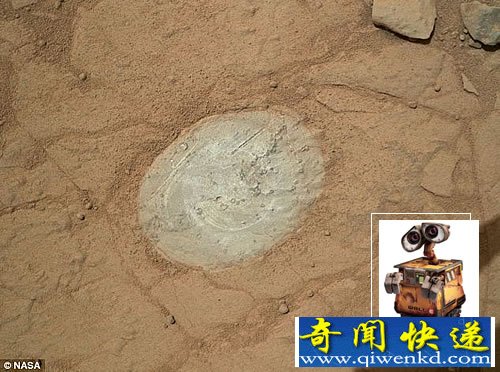 “好奇号”首次在火星上扫灰尘