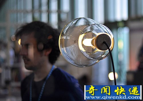 per 内窗玻璃灯 灯具与内窗玻璃是一体的设计