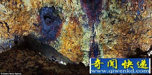 危险的旅程 如此探险“休眠火山”的底部