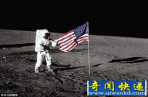 月球上依旧坚挺的美国国旗