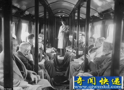 时速120英里 1930年的铁轨飞机 时速120英里