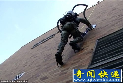 背个“蜘蛛侠”去爬墙 简直是弱爆了
