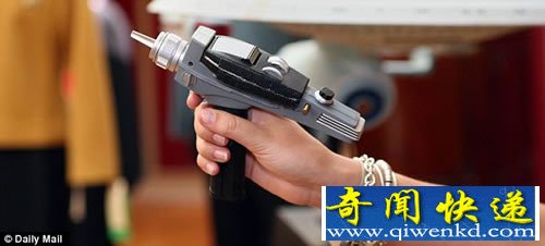 科幻照进现实 激光枪能够射出强大的蓝色激光