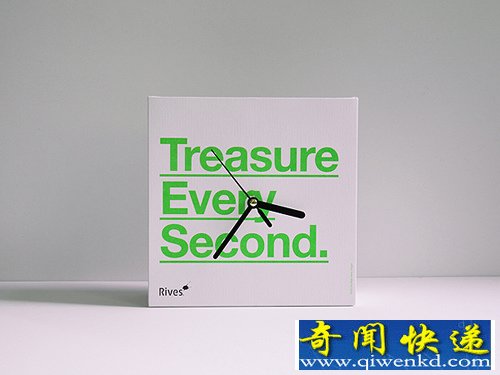 Calenclock 2012 是一个时钟和月历的结合设计