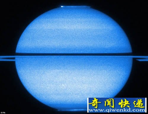 最令人震撼的土星照片 仔细看还有地球的影子