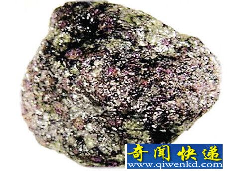 价值几何 俄罗斯一颗石头内含3万钻石