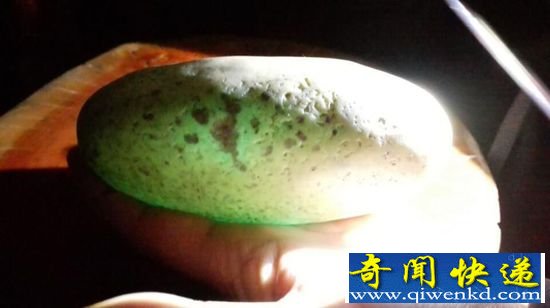 云南现陨石夜明珠 估价超过一亿元人民币
