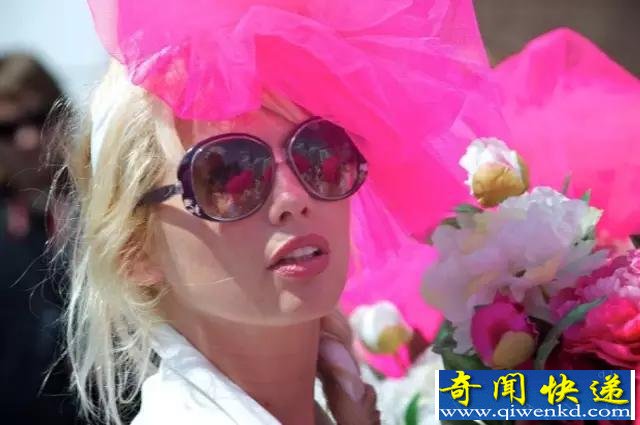 这地方美女成群男人很少! 小编已买好机票