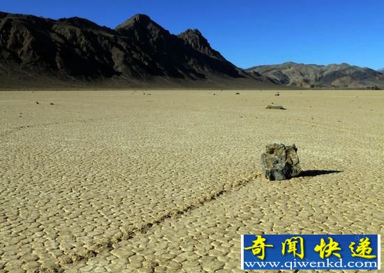 美国加州死亡谷国家公园漂流的石头之谜破解