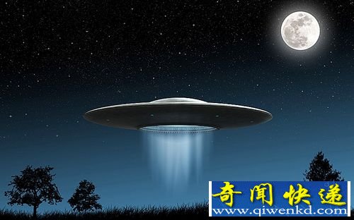澳女子深夜目击发绿光UFO 夜空盘旋后消失