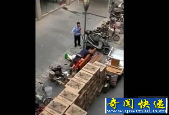 盘点全球男女当街上演“活春宫”