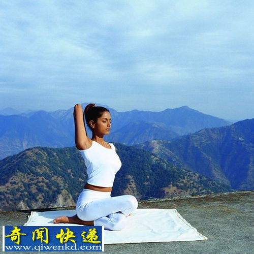 印度瑜珈一边做爱一边瑜珈