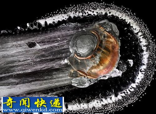 尖弹射击玻璃时产生的效果