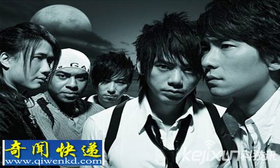 死了都要爱 小伙连飙高音肺部血管唱破入院抢救