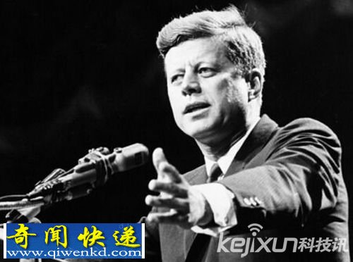 胡佛是同性恋么?他与托尔森之间是否存在同性恋关系