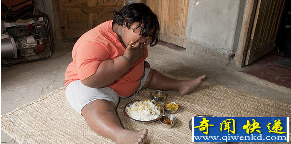 印度女孩苏曼可敦食量惊人体重超同龄人5倍