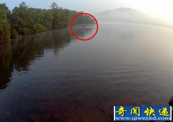 揭温德米尔湖水怪之谜 英摄影师疑似拍到水怪游动时速可达到15英里