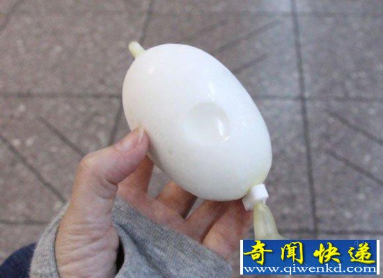日本厂商推像吸食母乳般使用的"乳房冰淇淋"