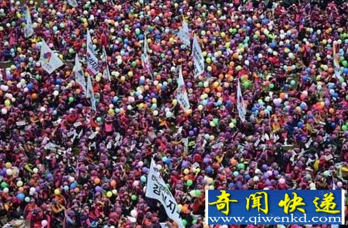 韩爆发严重示威 市民要求朴槿惠下台
