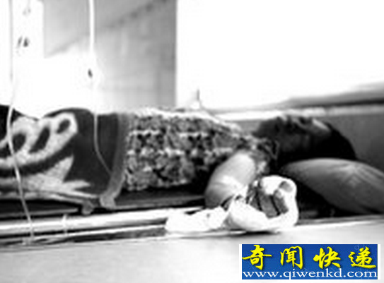 岳阳市千万富翁与年轻女子裸死车内