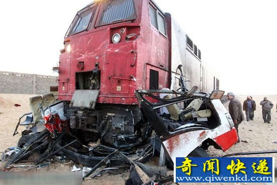 ��������鳵��ײ�����ƽ�1�����ͣ