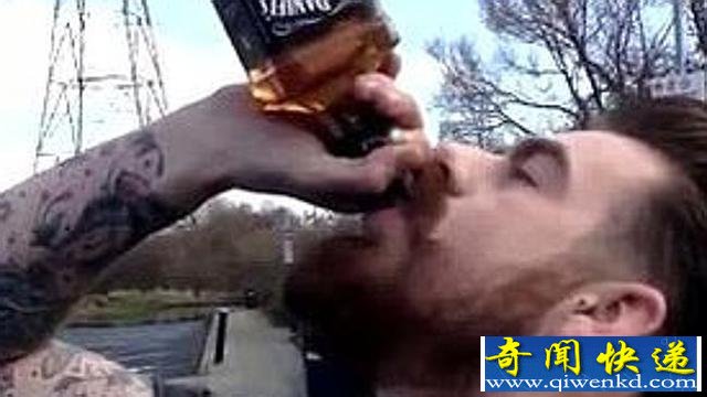 Ӣ��С������ķ˹13���ڹ���700������ʿ���Ҿ�