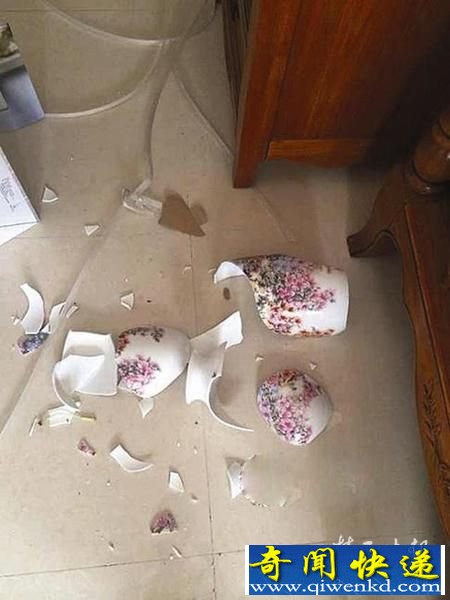 冰箱送货工打碎30万元名家花瓶 称卖场也有责任