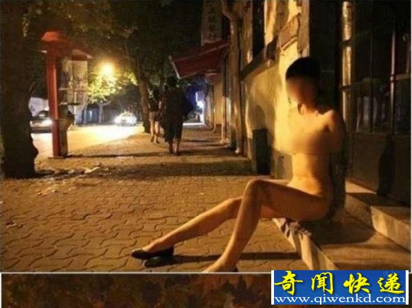 女子在外滩等多处当街裸拍 尺度惊人!