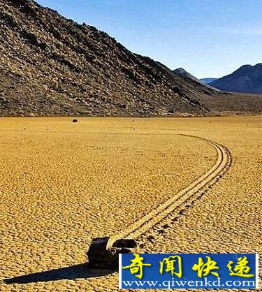 美国加利福尼亚州死亡谷存在奇怪的滚石现象