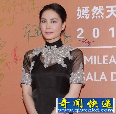 揭10大女星耸人听闻的驻颜术(图) 揭10大女星耸人听闻的驻颜术有哪些