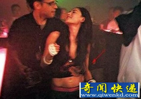 曝光中国女星深夜酒吧不雅照