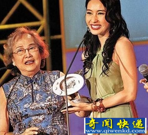 全是亲戚!盘点TVB鲜为人知的15对明星亲戚 TVB鲜为人知的15对明星亲戚 千丝万缕错综复杂的关系
