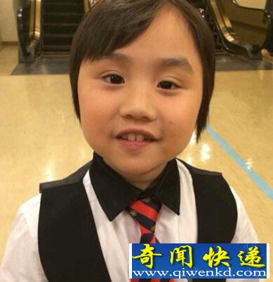 小小彬个人资料 小小彬爱慕女同学COCO调侃被种草莓