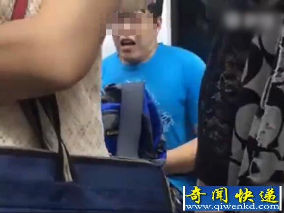 男子地铁自慰 自娱自乐不顾旁人