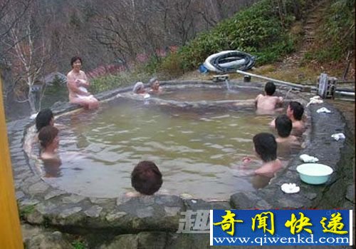 好变态!日本女孩出嫁前要和爸爸一起洗澡