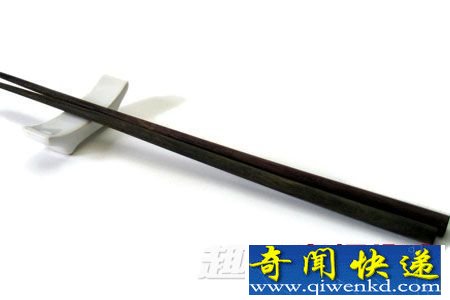 中国人使用筷子有讲究 十种禁忌需注意