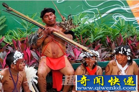 全球九种残酷不忍的风俗:用颅骨碗喝水、生食人肉