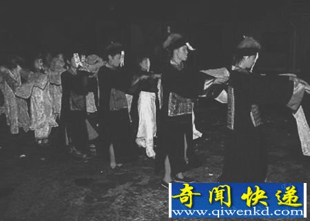 揭秘湘西赶尸 死了的人怎么会走路呢