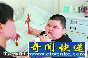 顺德3岁男童体重120斤远超95斤的妈妈重 智力比6岁小朋友高