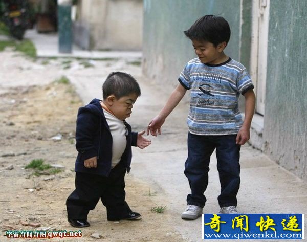 世界最矮男子身高仅70厘米 新晋亮相自豪称独一无二