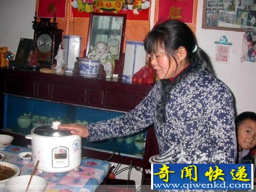 江西奇女子做饭不用插电源身体会放电