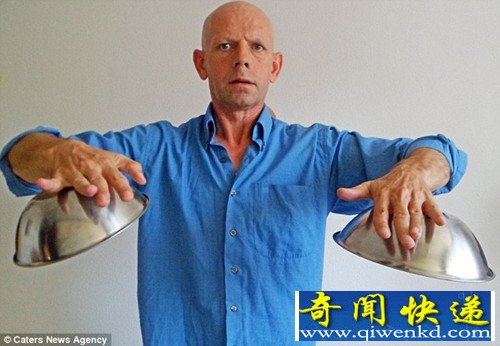 盘点世界各地男子特异功能 能靠念力吸起金属物