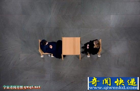 “静坐”700小时 行为艺术“祖母”破纪录