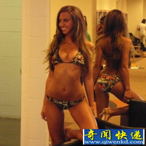 太淫荡了！啦啦队长睡遍学校整支球队80名队员