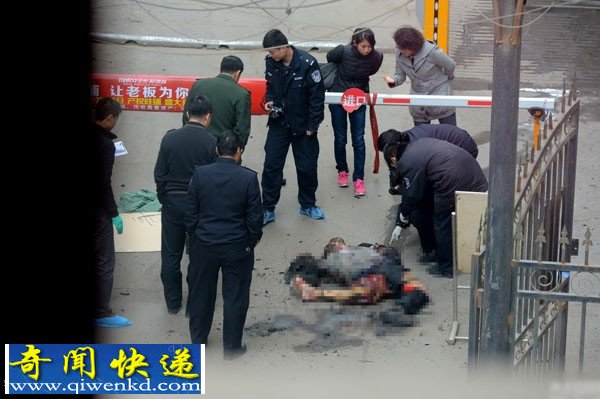 男子严重烧伤浑身冒烟从16楼棋牌室窗口坠亡