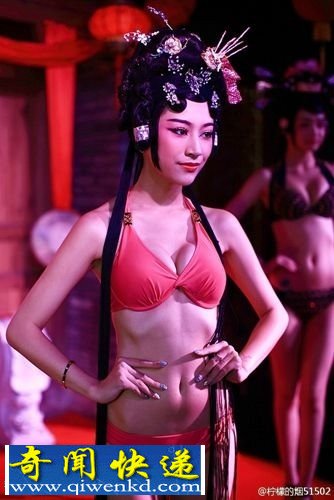 福州闽剧泳衣模特走秀现场火辣